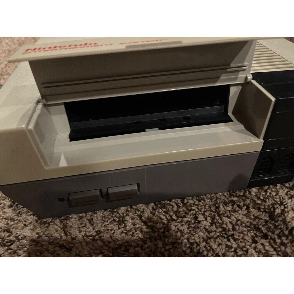 Nintendo Entertainment System (NES) Console With Wires - Tested